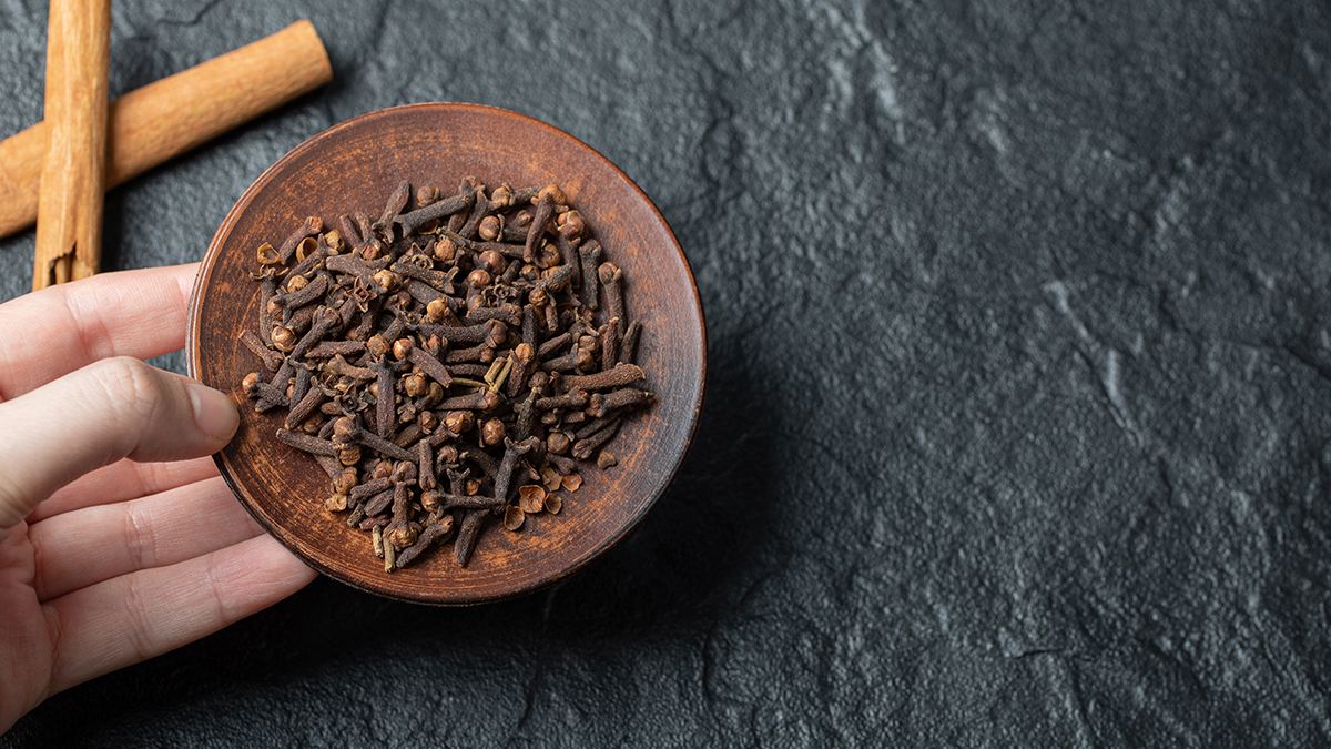 Cloves Whole